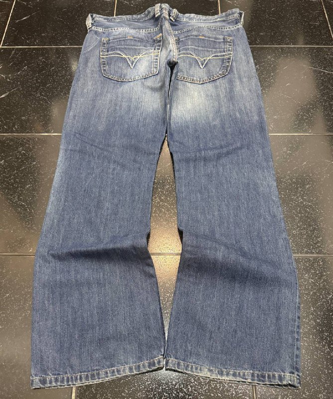 Джинсы Diesel в стиле Butcut