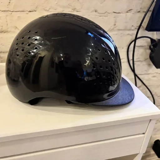 Защитный шлем для верховой езды