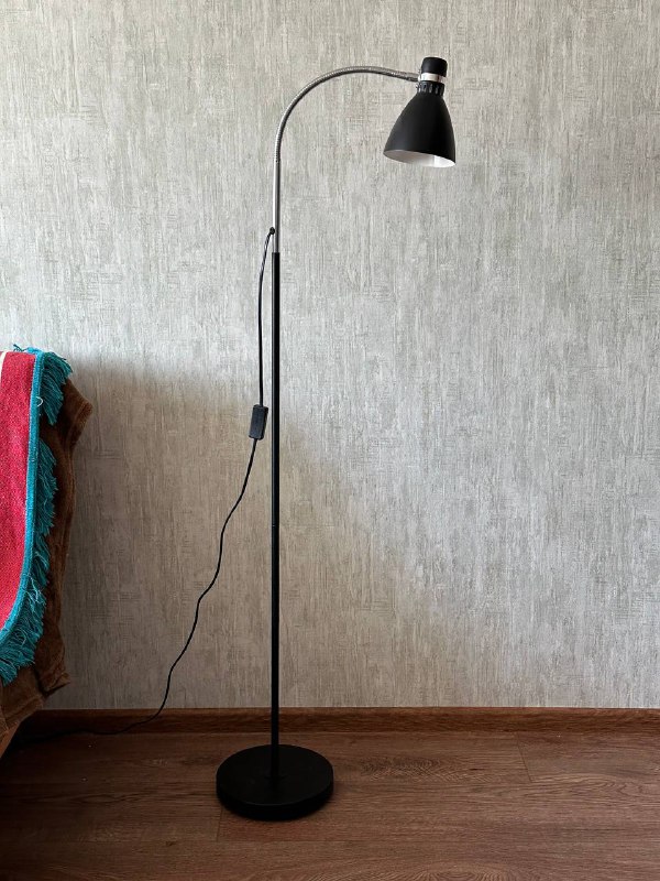 Лампа напольная HANSSON черная 2