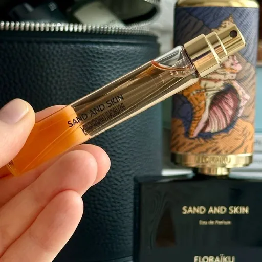 Floraiku Sand and Skin
