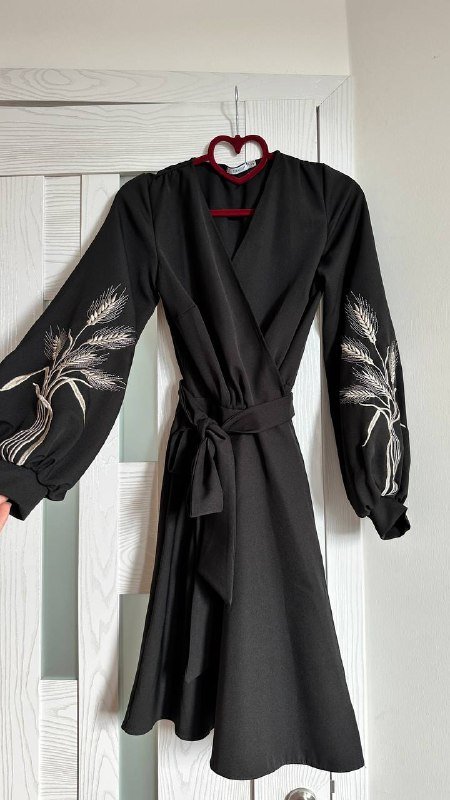 Платье в украинском стиле на запах