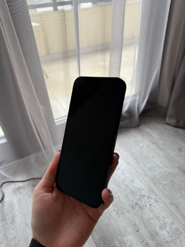 Продаётся iPhone 13, 128 ГБ, синий