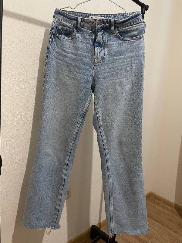 Платье, джинсы Zara, тренч, платье-рубашка Mango 3