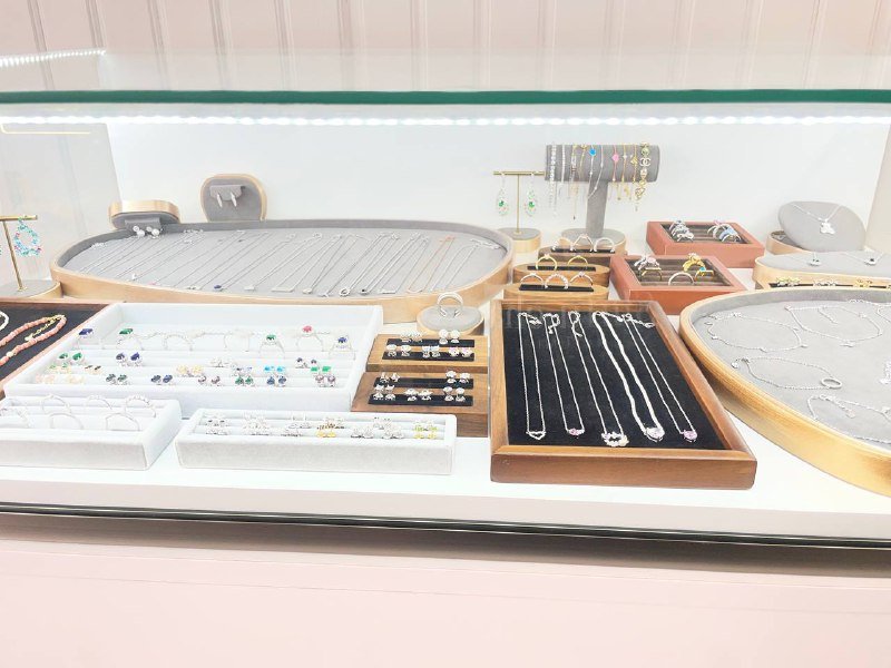 Витрина для бижутерии деревянная с отражением 1м на 0,5м 2