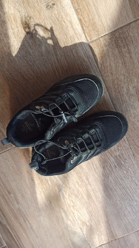 Детские кроссовки размер 32