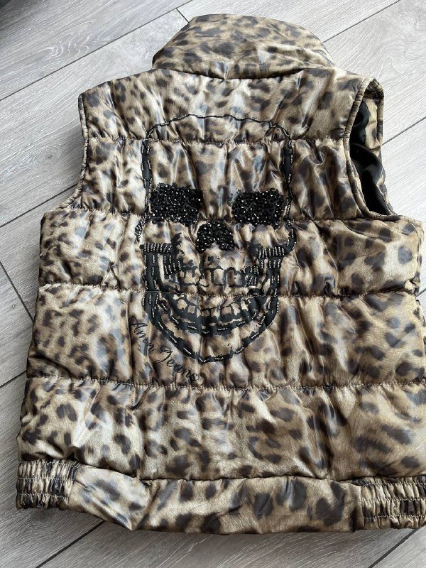 Женские жилетки с капюшоном Adidas и с черепом 4