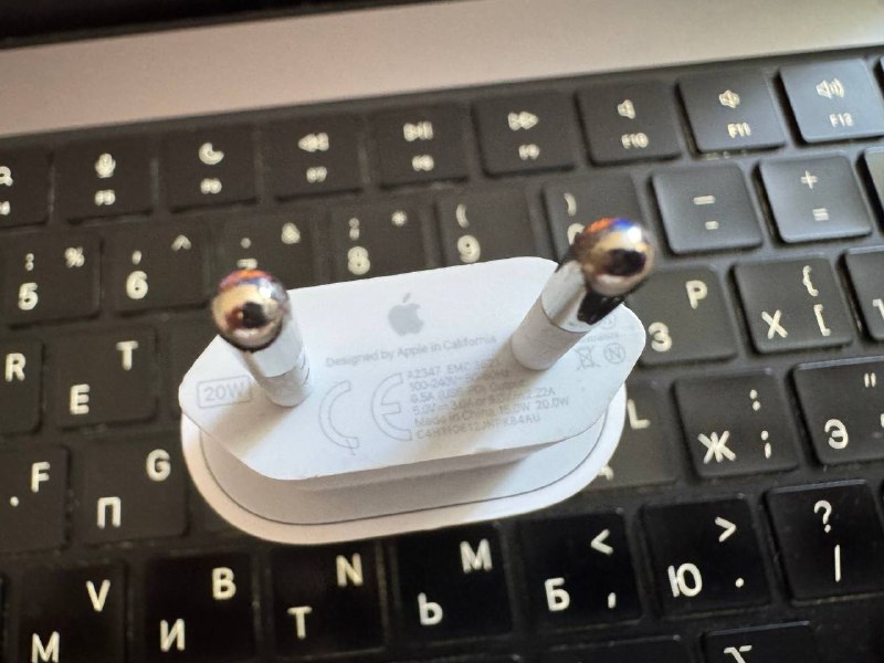 Зарядные устройства Apple USB и Type-C 4