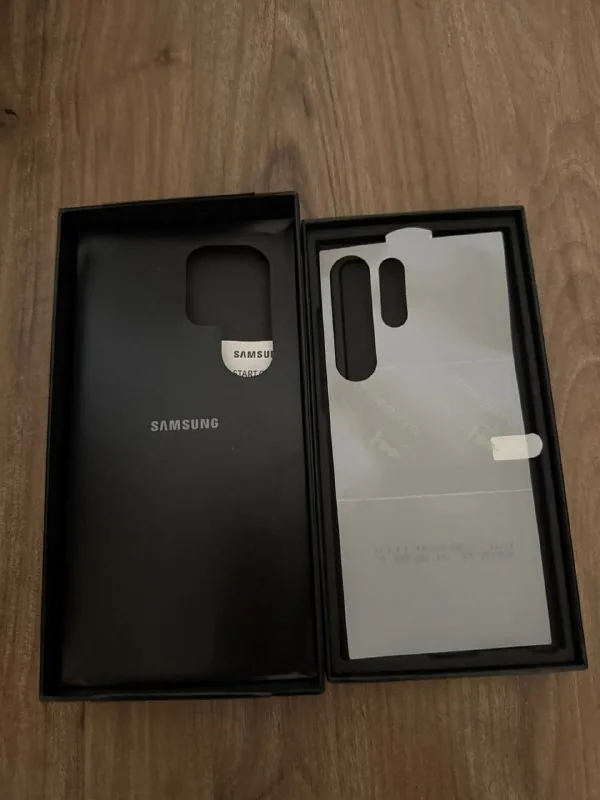 Samsung Galaxy S24 Ultra 1