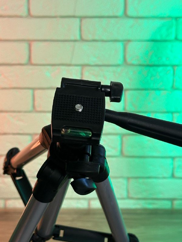 Штатив с креплением для телефона и фотокамеры 4