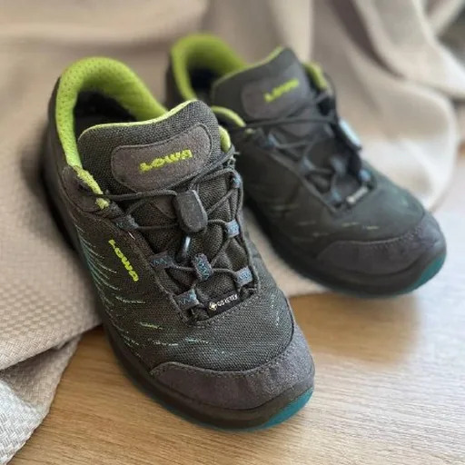Детские треккинговые ботинки LOWA GoreTex