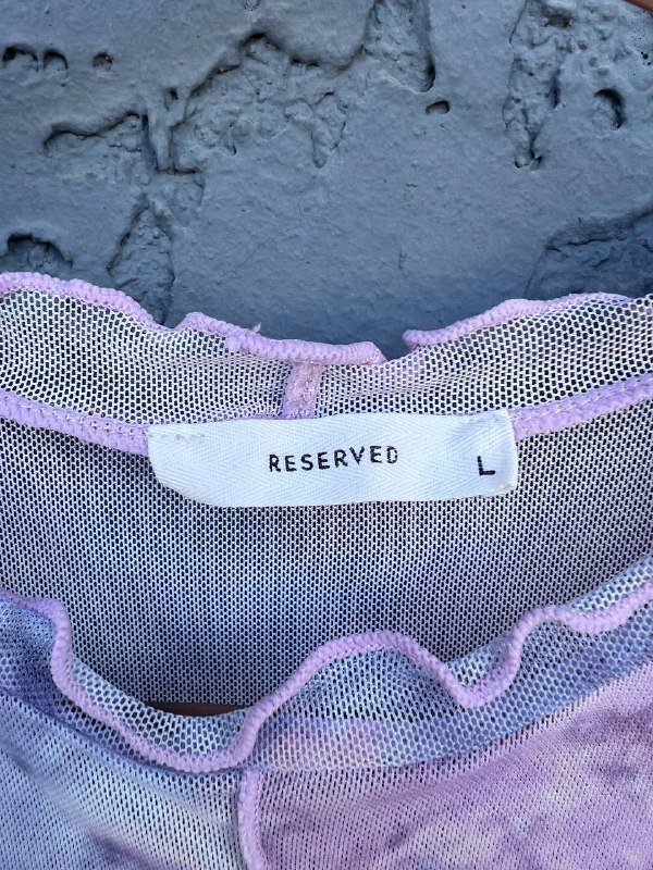 Белая блузка в чёрный горошек Zara Woman, Футболка полупрозрачная Reserved, Индийская голубая блуза Urban Outfitters, Белый лонгслив Gina, Чёрный топ C&A 4