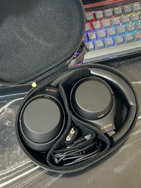 Наушники Sony WH-1000XM4 черные 2