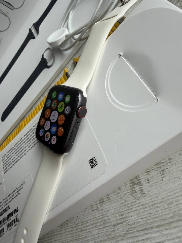 Apple Watch SE 44mm 8