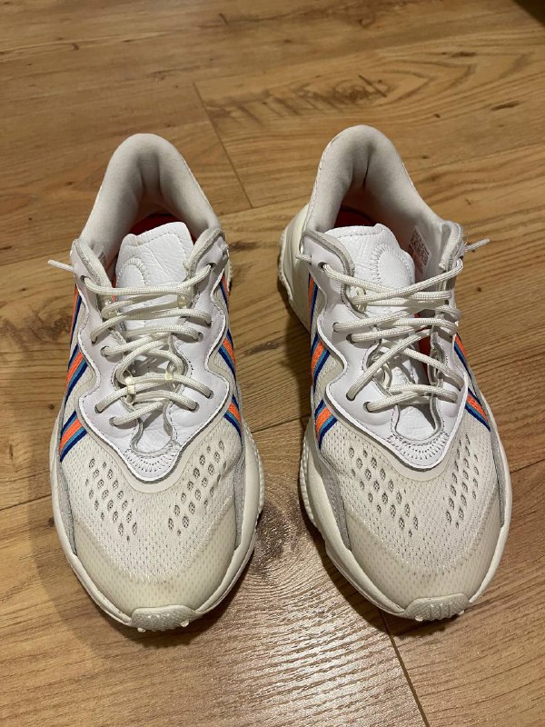 Кроссовки ADIDAS OZWEEGO размер 39 3