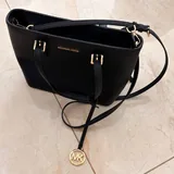 Женские сумки Furla, Michael Kors, Tommy Hilfiger 5