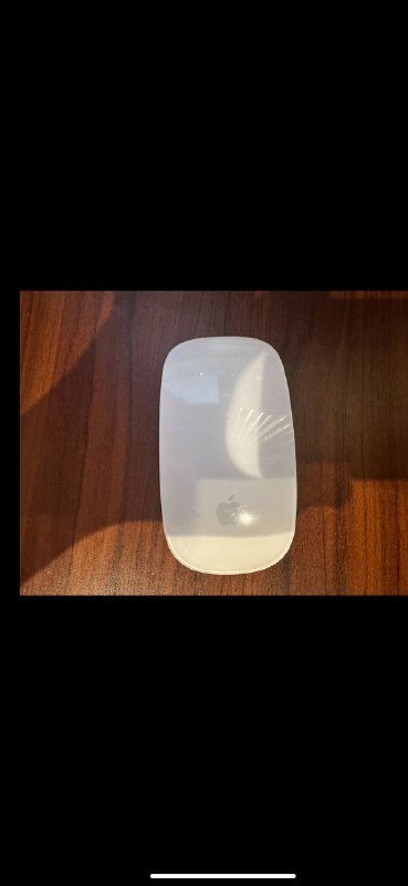 iMac с клавиатурой и мышью 4