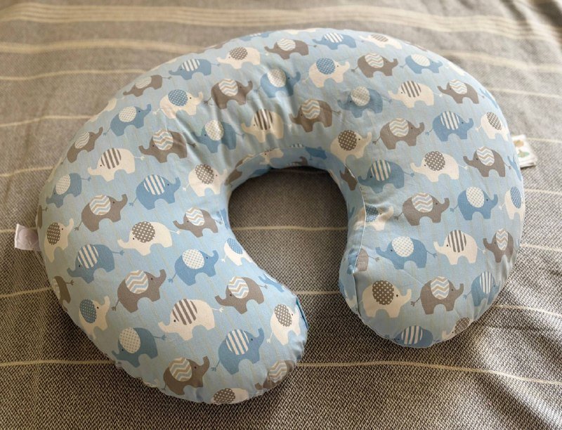 Матрасик для пеленального столика, подставка для ванночки, подушка для кормления