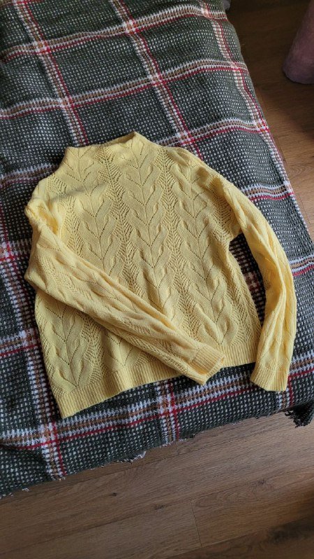Тёплый жёлтый свитер женский S/M