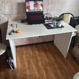 Стол компьютерный, кроссовки Nike Precision 6, кольцевая лампа 1