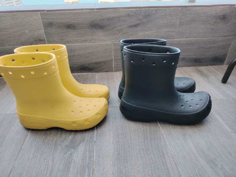 2 пары сапог Crocs мужские и женские 44 и 39 размера