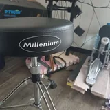 Электронные барабаны Yamaha, педаль Tama, барабанный стул Millenium 4