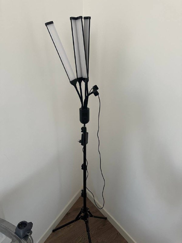 Кресло, Отпариватель, Увлажнитель, Мультиварка, Соковыжималка, Утюг, Лампа, Гладильная доска, Вентилятор, Телевизор 3