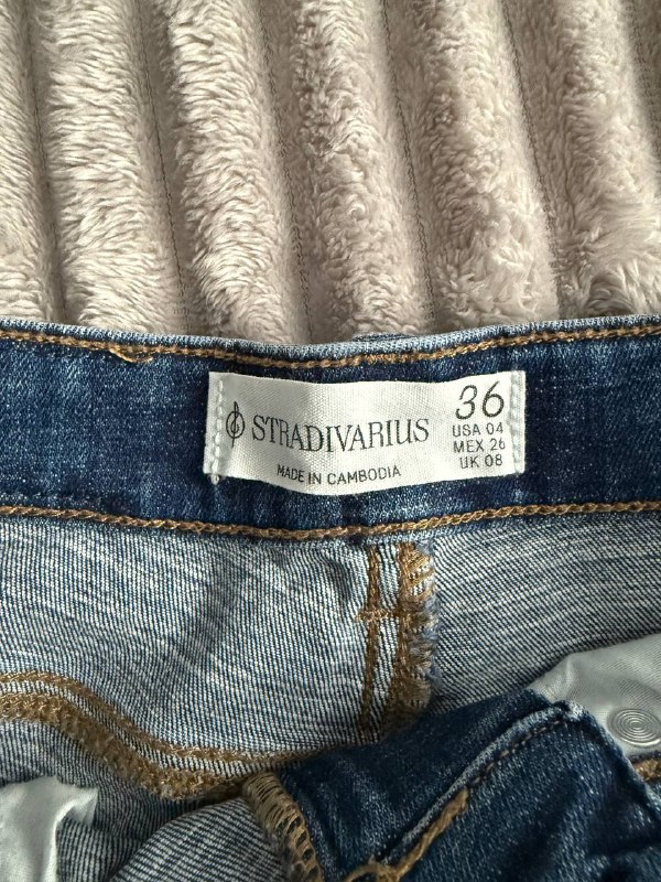женские джинсы Stradivarius размер 36 3