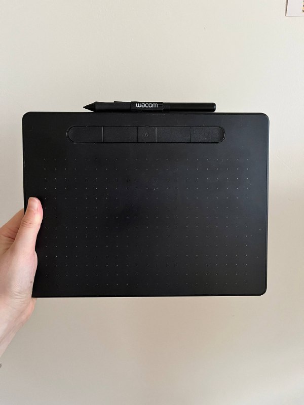 Графический планшет Wacom Intuos Bluetooth размер M