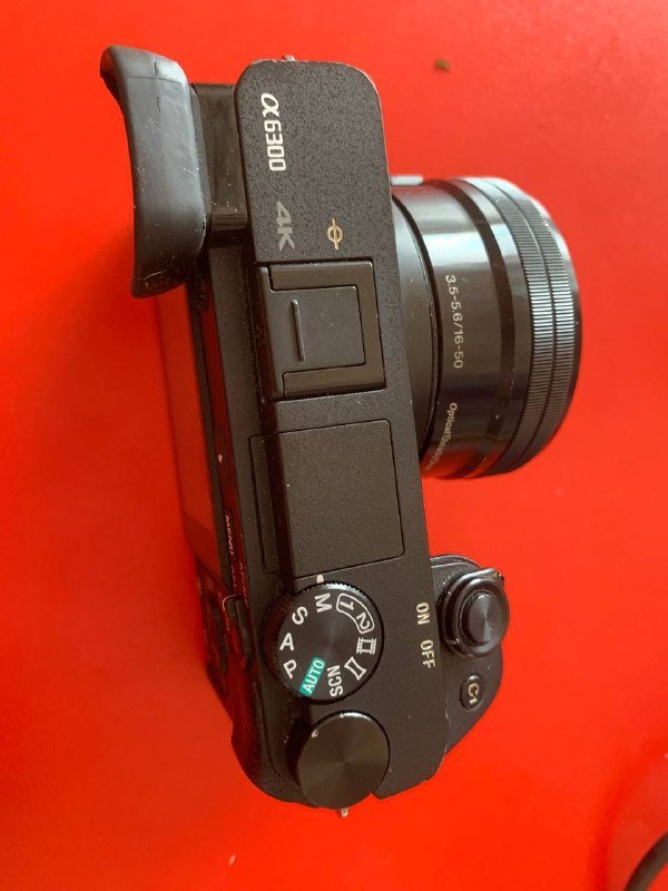 sony а6300 kit, объектив 16-50мм, аккумуляторы, карта памяти 6