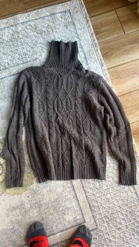 Тёмно-коричневый свитер размер M 2