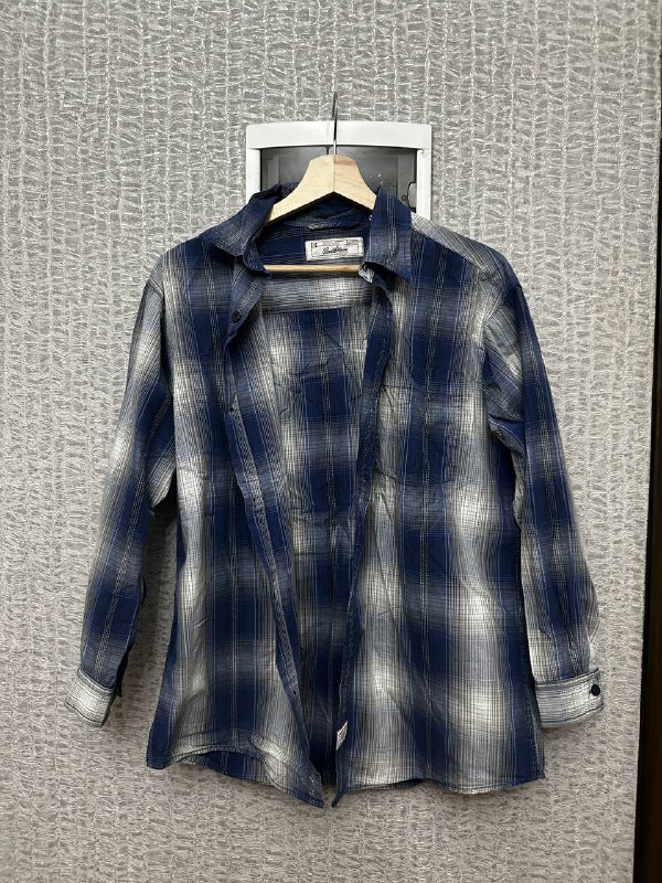 Рубашка Levi’s бежевая, Рубашка Levi’s синяя, Рубашка Lacoste, Рубашки с коротким рукавом, Толстовка Medooza серая, Толстовка Codered черная 2