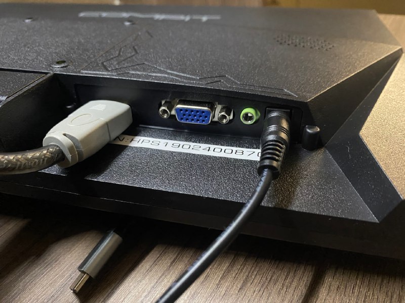 Монитор Compit HV1900 — 19 дюймов, VGA + HDMI 3