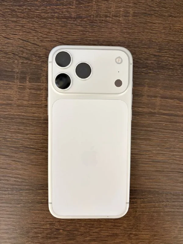 iPhone 17 Pro Max 256GB Silver 1