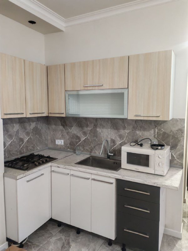 Кухонная мебель с плитой и раковиной 4