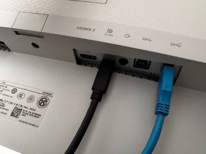 Dell Ultrawide 34” USB-C Monitor, Standing Desk, Accessories 3