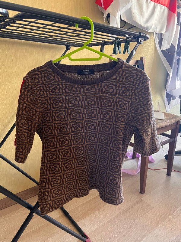 Йога-коврик, Массажный мячик, Пиджак Reserved, Кофта Bershka, Платье Oodji, Бархатное платье, Лонгслив, Джинсы скини, Юбка-карандаш 3