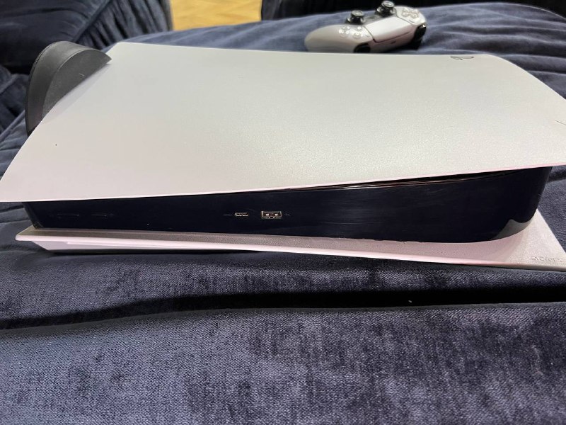 Sony PlayStation 5 с джойстиком DualSense 3