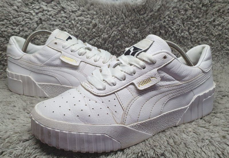 Белые кожаные кроссовки Love Moschino, Коричневые кроссовки Nike, Черные туфли, Черные кеды, Белые кроссовки Puma 9