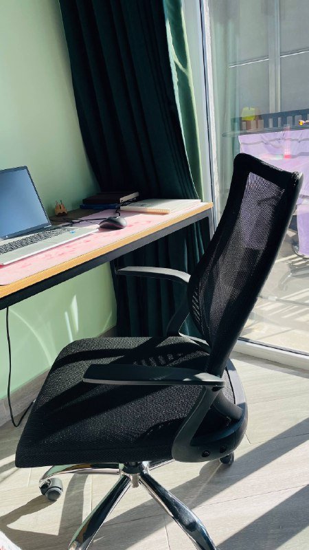 Офисное кресло