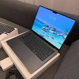 MacBook Pro M4 14'' 16GB RAM 512GB SSD 6