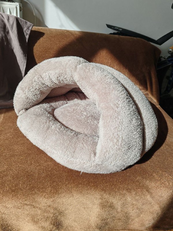 лежанка для кошек размер L новая