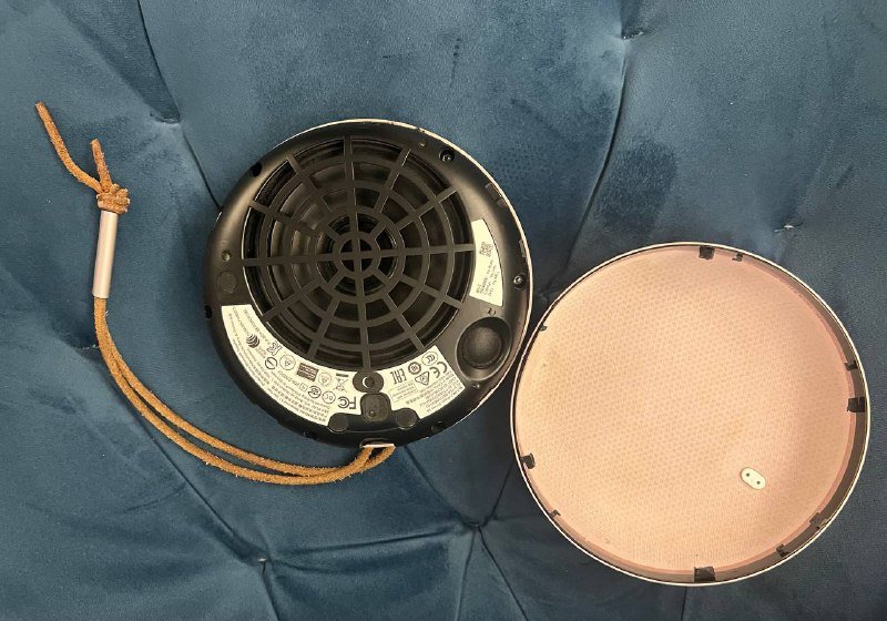 Bluetooth колонка Bang & Olufsen Beosound A1 2nd Gen 3