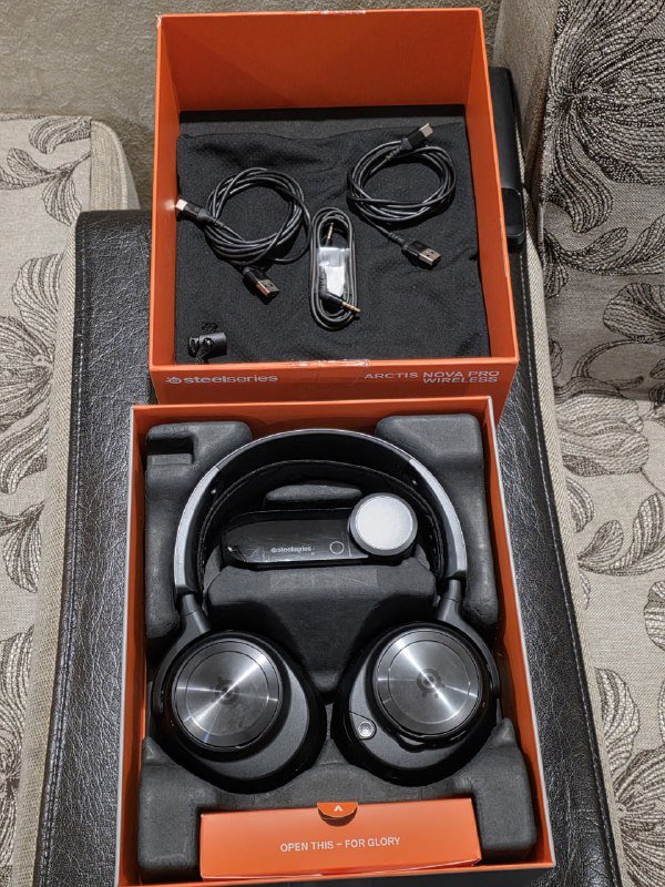 Игровые беспроводные наушники SteelSeries Arctis Nova Pro Wireless