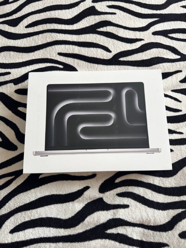 MacBook Pro 14” M3 8GB RAM 1TB SSD