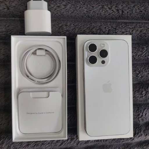 iPhone 15 Pro Max 256 GB White