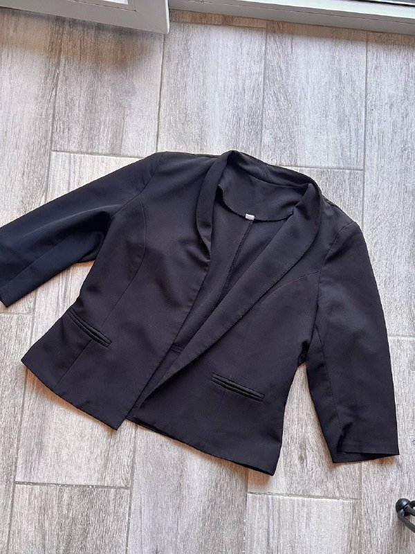 Пиджаки черный TERRANOVA, укороченный черный, бежевый United Colors of Benetton 3