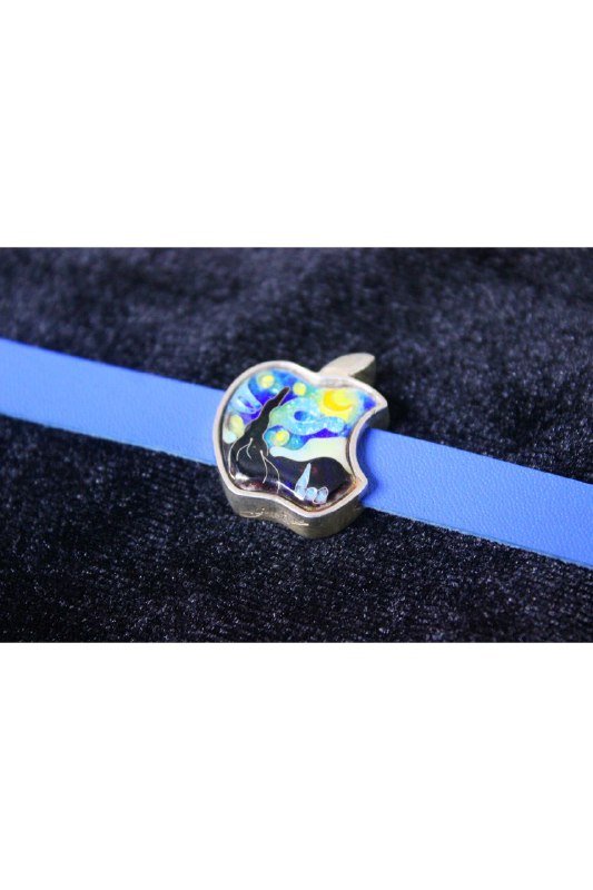 Натуральные кожаные браслеты с серебряными кулонами 5