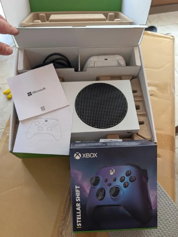 Xbox Series S 512Gb, второй геймпад 5