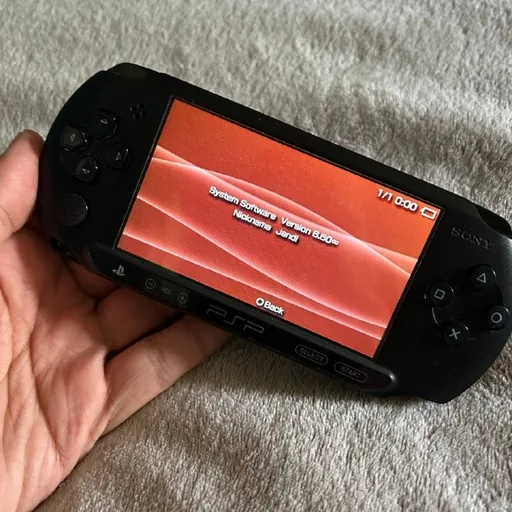 PSP STREET E1000