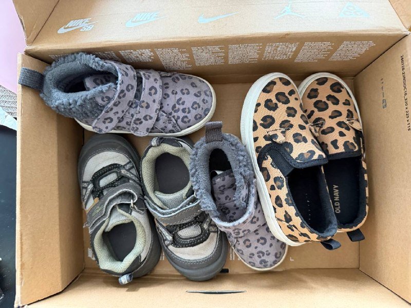 Детские кроссовки, ботинки, сандали